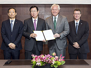 GE & KEPCO personnel photo