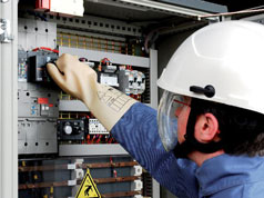 Electrical safety for electricians working at low voltage